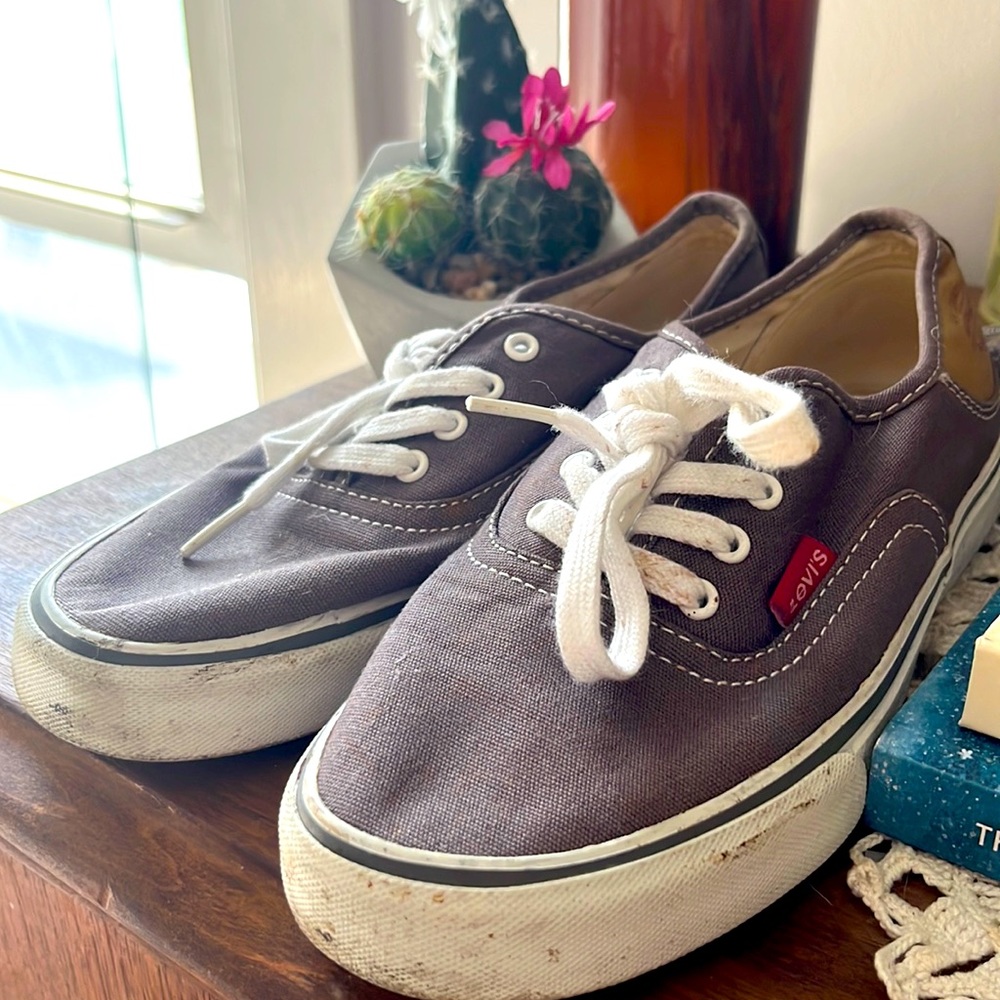 Levi’s flat shoes